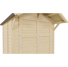 Detailní pohled na dřevěný zahradní domek s dvoukřídlými dveřmi a sedlovou střechou