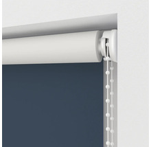 Roleta s ovládacím řetízkem v zavřeném stavu