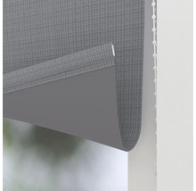 Šedá roleta s řetízkovým ovládáním pro dekoraci oken