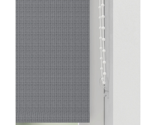Šedá roleta s ovládacím řetízkem