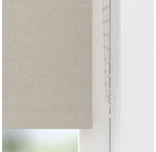 Textilní roleta v okně s řetízkovým ovládáním