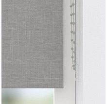 Šedá roleta na okně se stahovací šňůrou