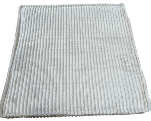 Polštář s žebrovanou strukturou