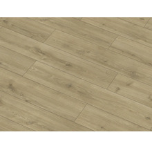 Položená laminátová podlaha s dřevěným vzhledem
