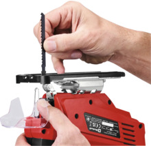 Vkládání pilového listu do akumulátorové přímočaré pily Einhell