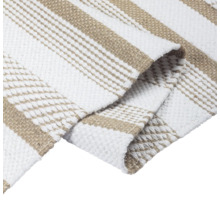 Koberec s pruhovaným vzorem