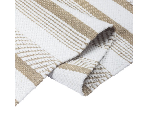 Koberec s pruhovaným vzorem