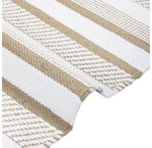 Koberec s pruhovaným vzorem