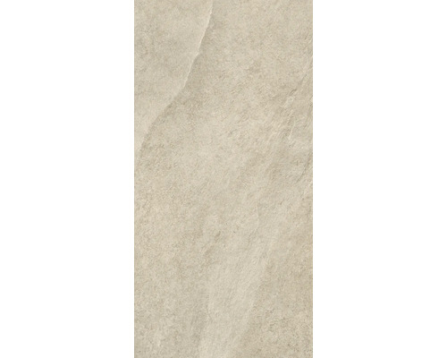 Detail béžové podlahové dlaždice s matným povrchem.