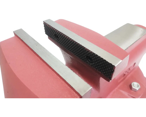 Svěrák s čelistmi