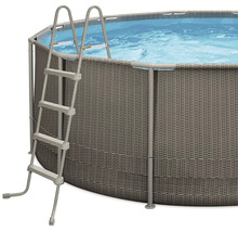 Nadzemní bazén s žebříkem a ratanovým vzhledem