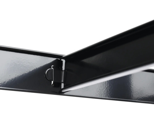 Detail černé, obdélníkové ocelové konstrukce