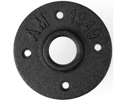 Černá temperovaná litinová příruba se čtyřmi otvory a nápisem AM 1949.