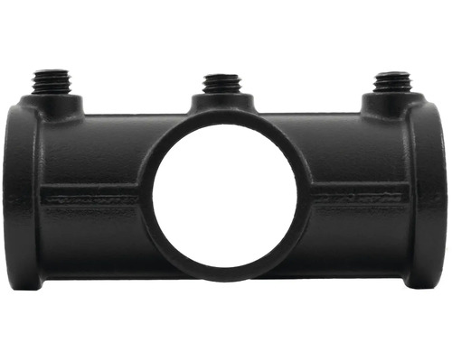 Černý T-kus se třemi přípojkami pro instalaci trubek