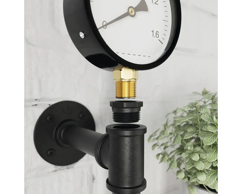 Nástěnný tlakoměr s trubkovými spojkami