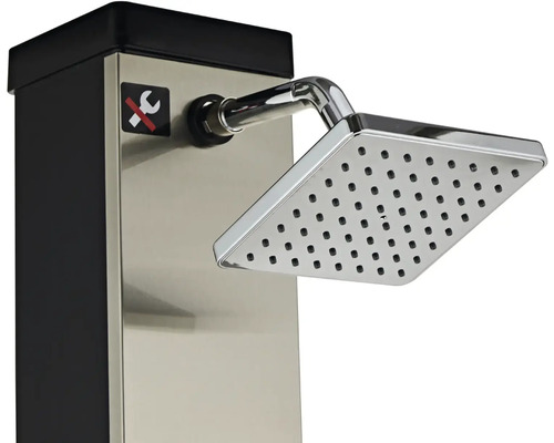 Venkovní sprcha s čtvercovou sprchovou hlavicí a symbolem pro zákaz vlastní montáže