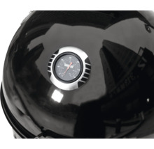 Detailní pohled na kulový gril s ukazatelem teploty