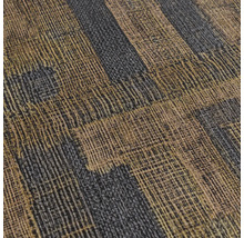 Detail strukturované tapety s blokovaným pruhovaným vzorem