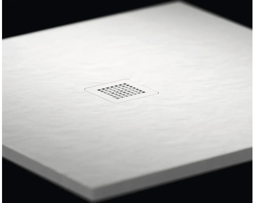 Sprchová vanička se čtvercovým odtokem