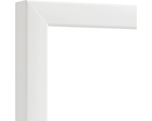 Detail bílého profilu rámu obrazu