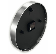 Zadní strana nástěnných hodin s kovovým pouzdrem