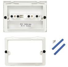 Revizní rám pro splachovací nádržku s upevňovacím materiálem