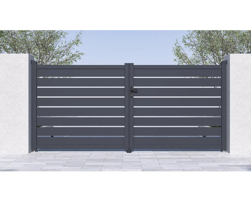 Dvoukřídlá brána s vodorovnými lamelami pro zahradu