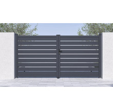 Dvoukřídlá brána z hliníku s vodorovnými lamelami