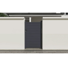 Hliníková zahradní branka mezi dvěma zdmi