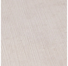 Detail strukturovaného povrchu s jemnou svislou strukturou.