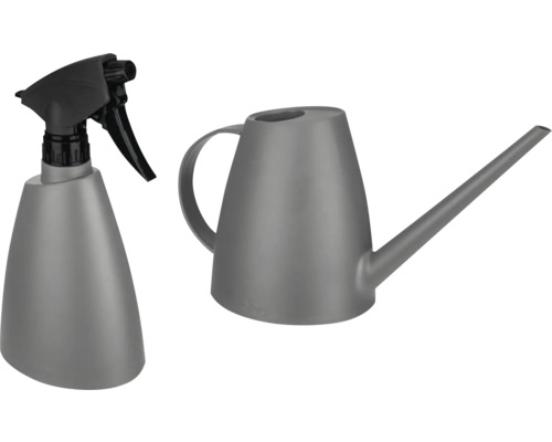 Plastová rozprašovací láhev a konev