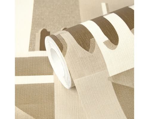 Vliesová tapeta v béžové a hnědé barvě s abstraktním geometrickým vzorem a strukturovaným povrchem na roli.