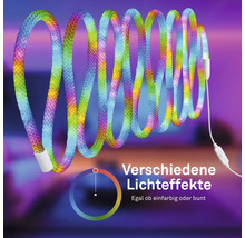 Flexibilní LED světelný had s různými světelnými efekty v duhových barvách.