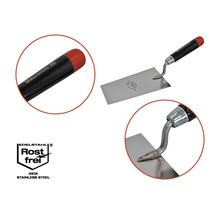 Zednická lžíce s dřevěnou rukojetí a ocelovou čepelí