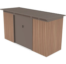 Kovová zahradní skříň na nářadí s panely v dekoru dřeva, plochou střechou a ventilačními otvory.