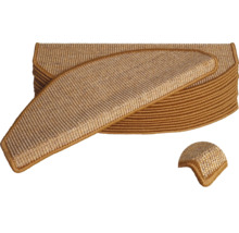 Sisalové rohožky na schody ve stohu