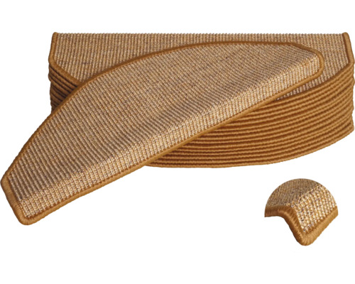 Sisalové rohožky na schody ve stohu