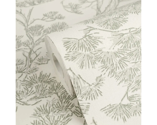 Vliesová tapeta v roli s botanickým vzorem borovicových větví v šedé a bílé barvě.