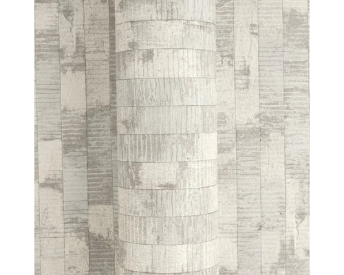 Šedá tapeta se vzorem kamene a horizontální strukturou bloků ve vertikálních pruzích.