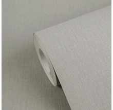 Role vliesové tapety s jemnou textilní strukturou.