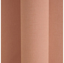 Role textilní tapety s decentní strukturou