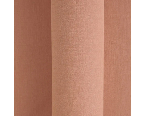 Role textilní tapety s decentní strukturou