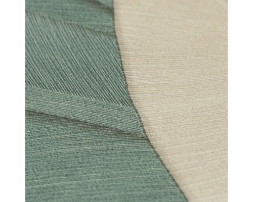 Vliesová tapeta s jemnou lněnou strukturou a geometrickým vzorem v zelené a béžové barvě.