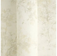 Vliesová tapeta s abstraktním motivem lesa a třpytivou povrchovou strukturou.