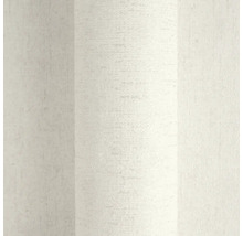 Strukturovaná vliesová tapeta v krémově bílé barvě s širokými svislými pruhy a jemnou strukturou.