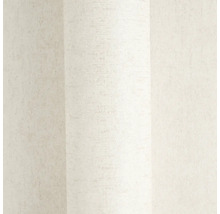 Vliesová tapeta s jemnou strukturou a svislými pruhy.