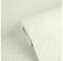 Světlá strukturovaná tapeta v roli s vertikálním linkovým vzorem pro vnitřní úpravu stěn.