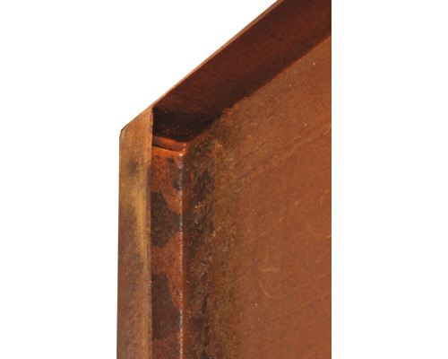 Detailní záběr ocelového nosníku