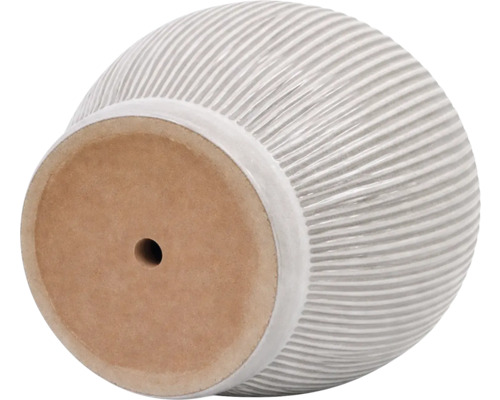 Keramický květináč s žebrovanou strukturou a drenážním otvorem