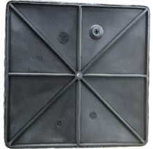 Spodní strana čtvercové desky květináče z plastu s výztuhami